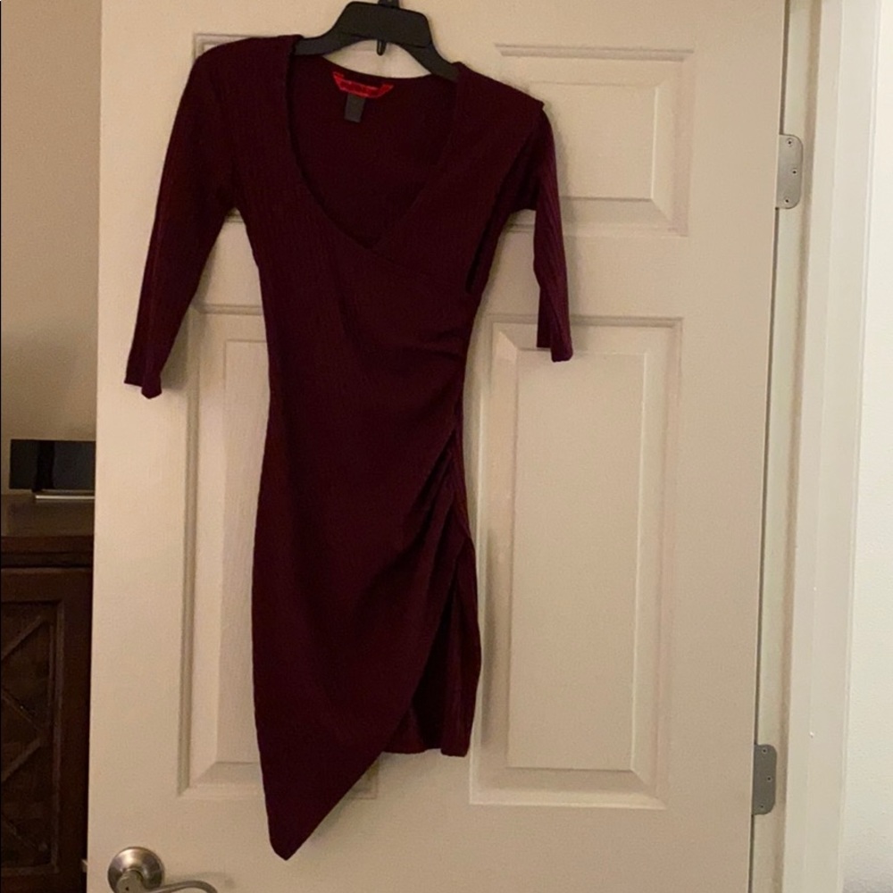 Juniors burgundy body con dress with sleeves